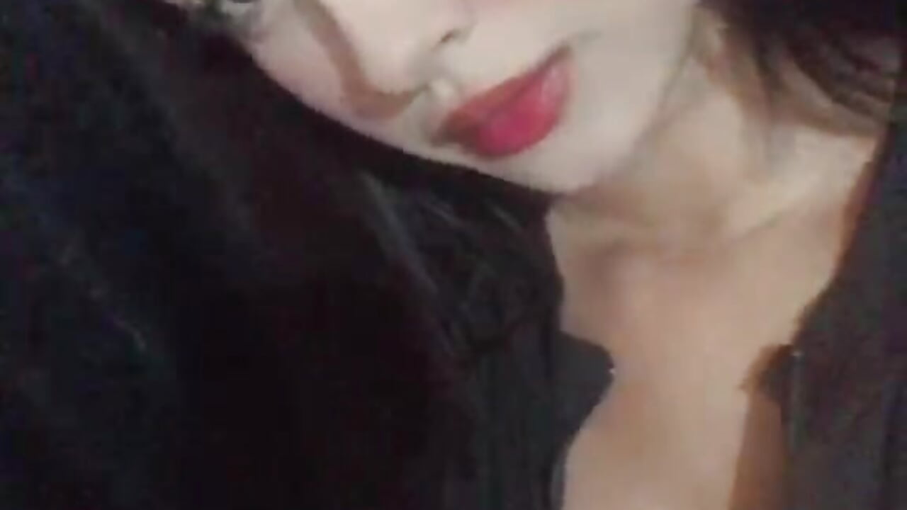 ♥ - video by gia_wildde cam model