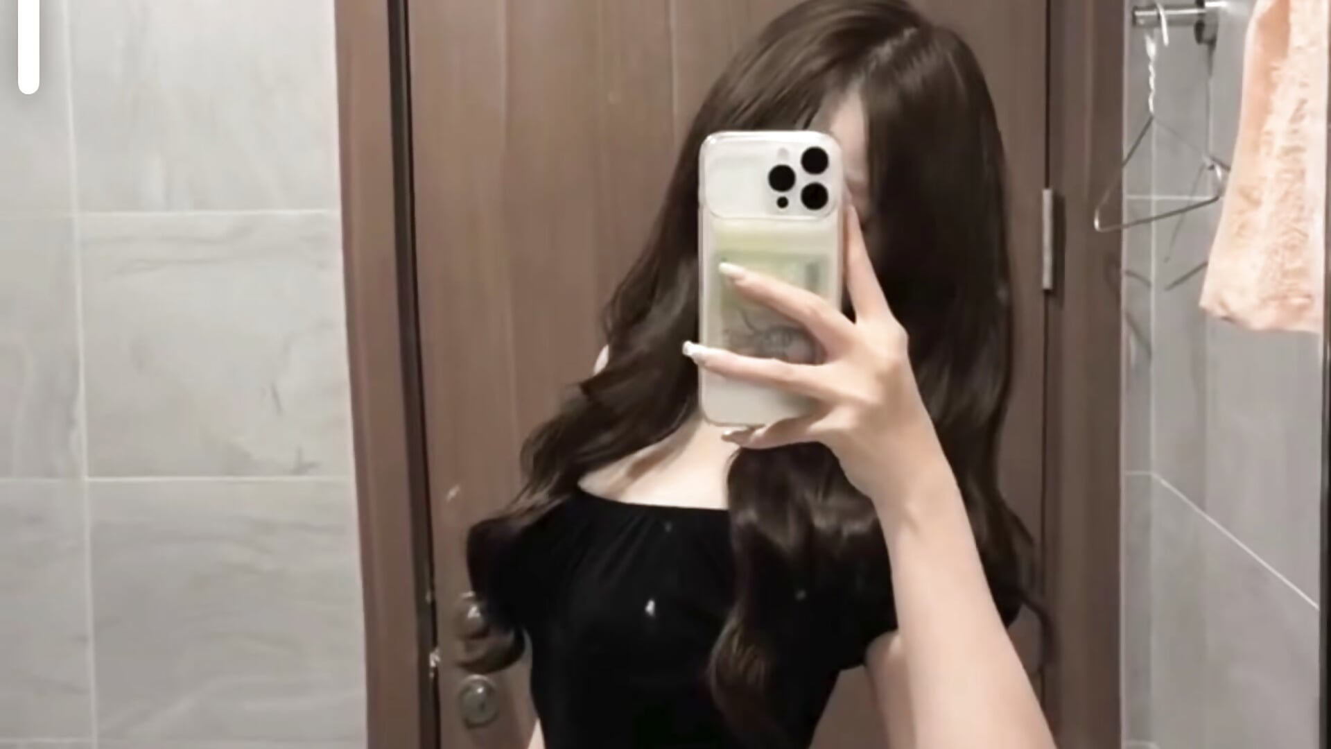 ScreenRecording_10-03-2026 23-40-08_1 - Mini_babyy 캠 모델의 동영상