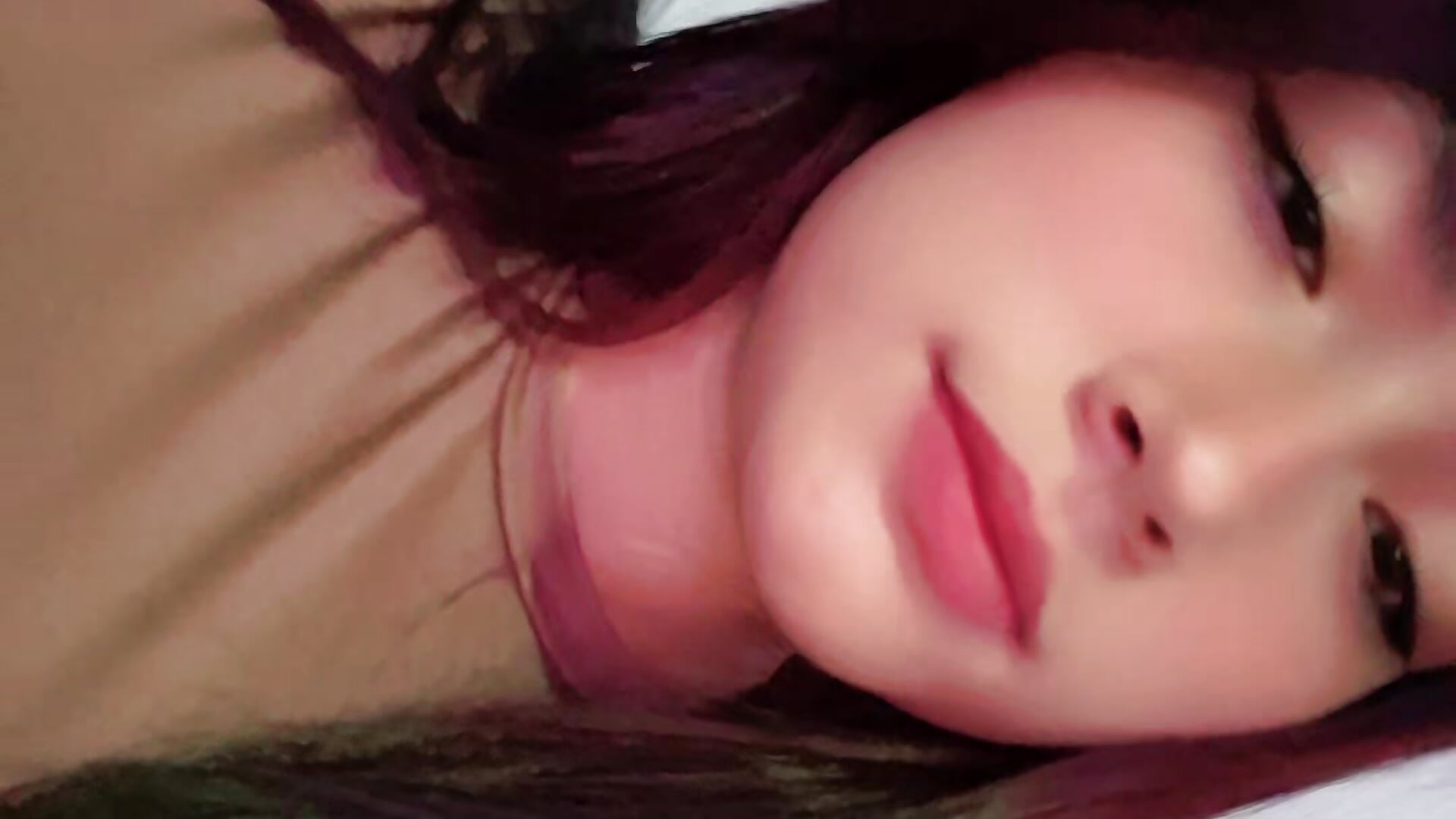 1000152538 - Video von Emilly_gxx Cam-Model