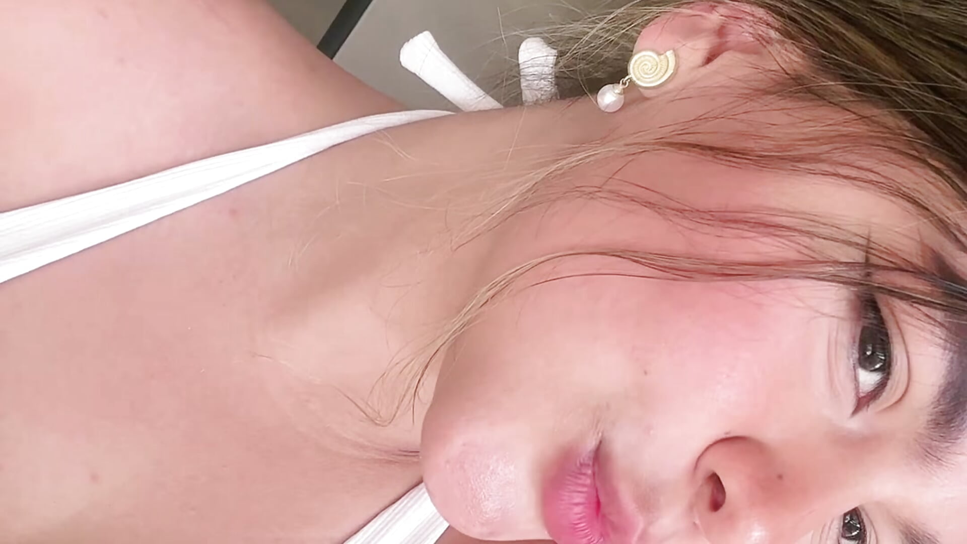 Hello (●'◡'●) - video av emmaagolden cam-modell