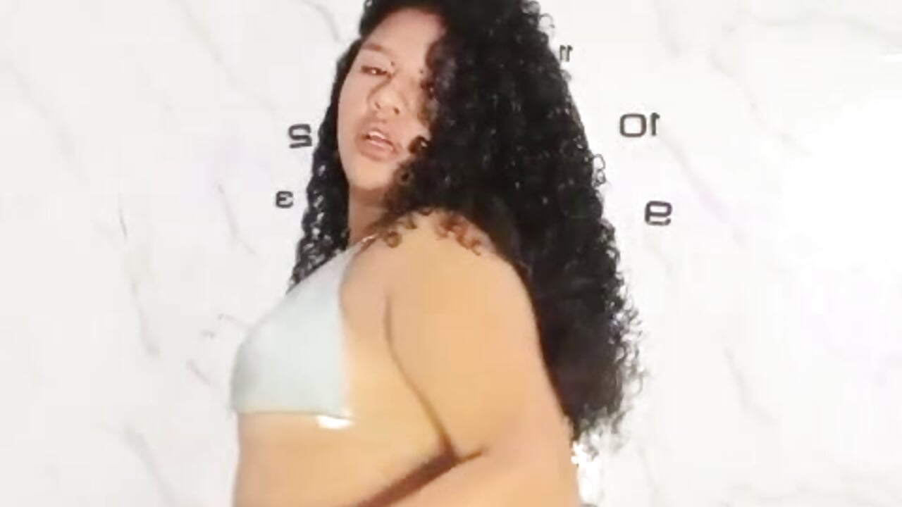 bikini dancing — filmik nina_wal, modela(-lki) na kamerkach