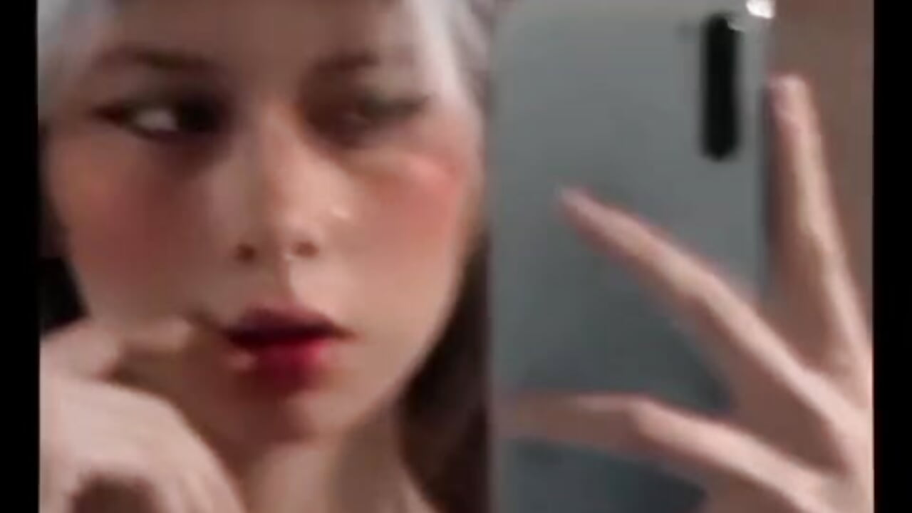 ¡Hola! ¿Te gusta mi look así? - video by AbrillCute_ cam model