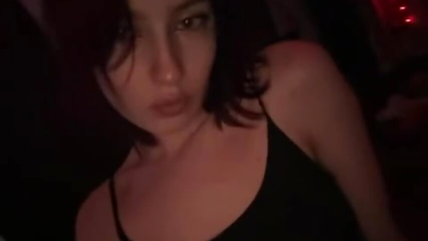 sexy light >< - video YellyRoberta kameramallilta