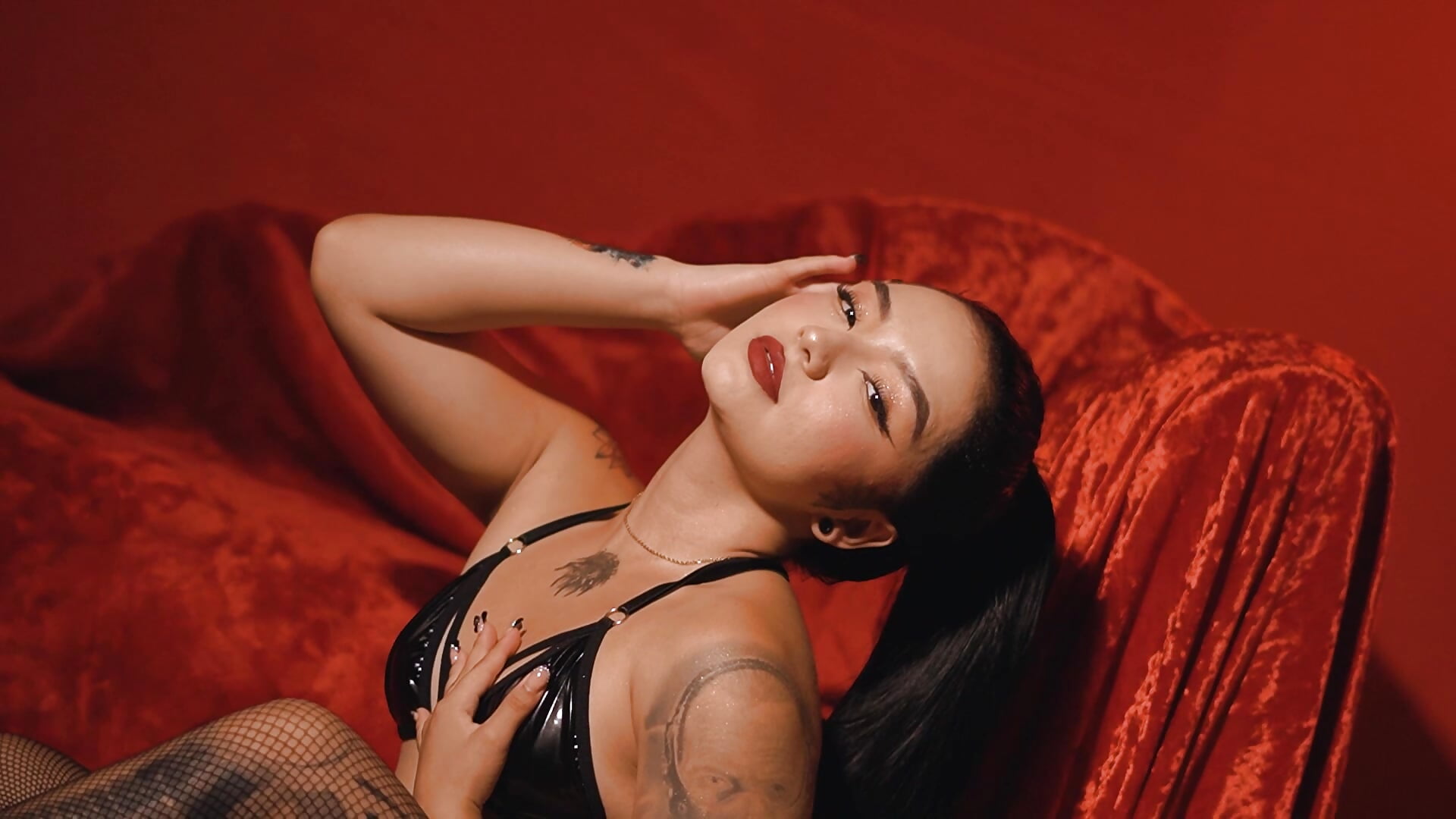 RAE SONG - فيديو من Rae_Song موديل الكام