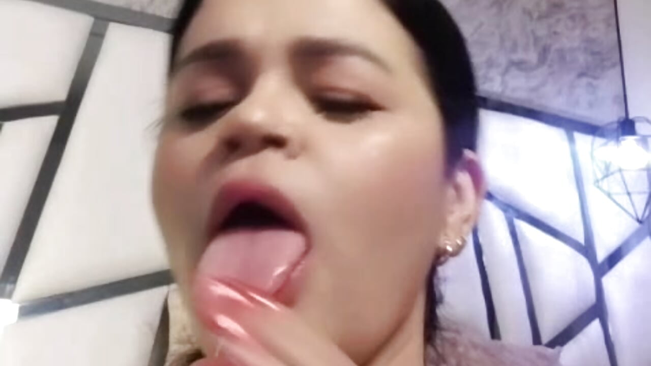 That cock taste so good 🔥 – video modela na kameri renata_cruzz