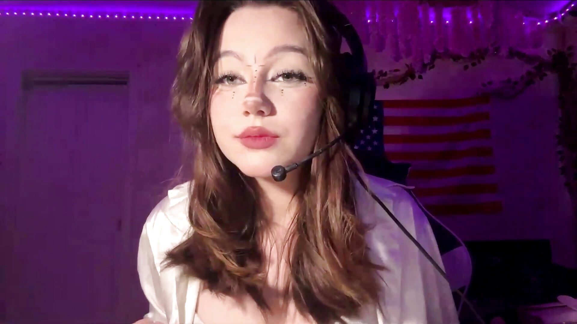 Let me play with you for a bit, baby🤣🥰 - Vídeo de ArgeliaDuthie, modelo de vídeos