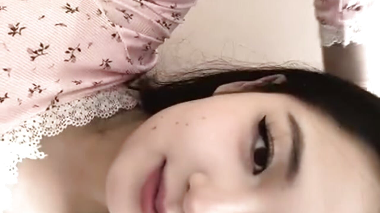 do you want a kiss? - video by PaulaPeterson cam model