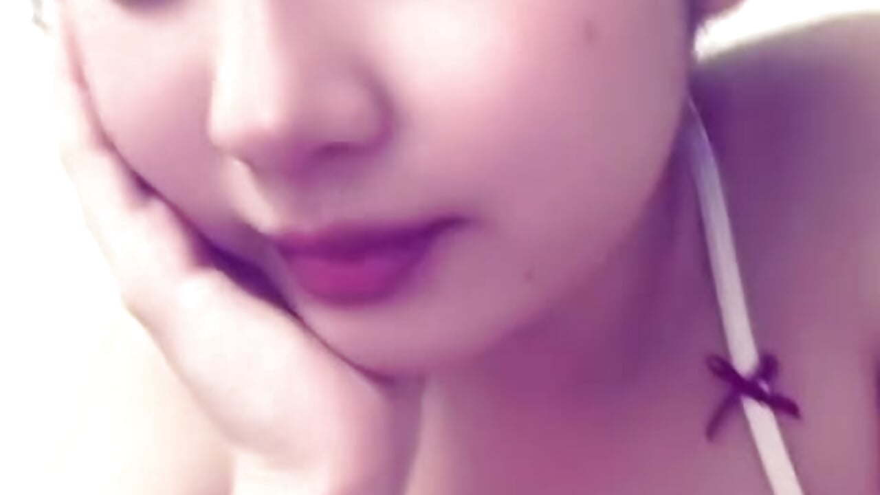 V - video by PaulaPeterson cam model