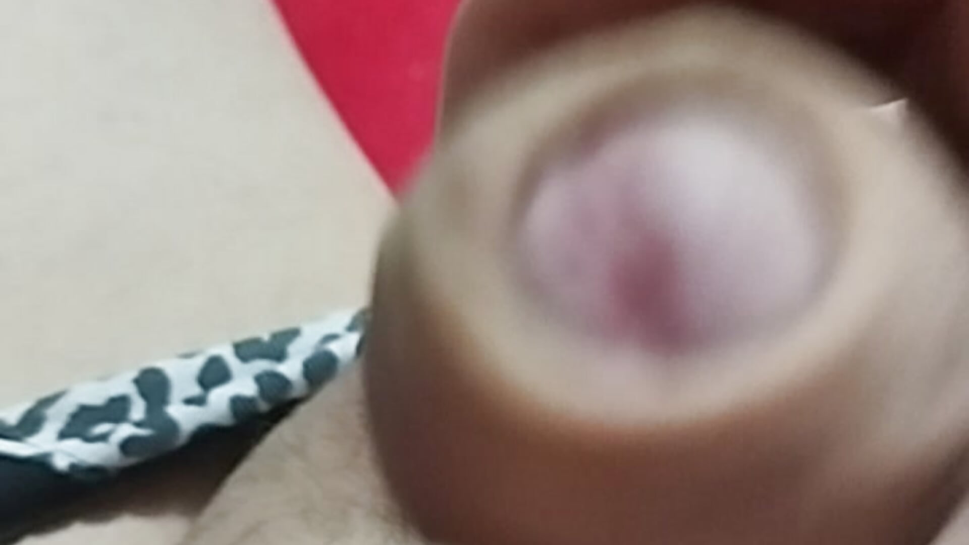 🗨️🍆 sous ma jupe en cuir 🍆🗯️