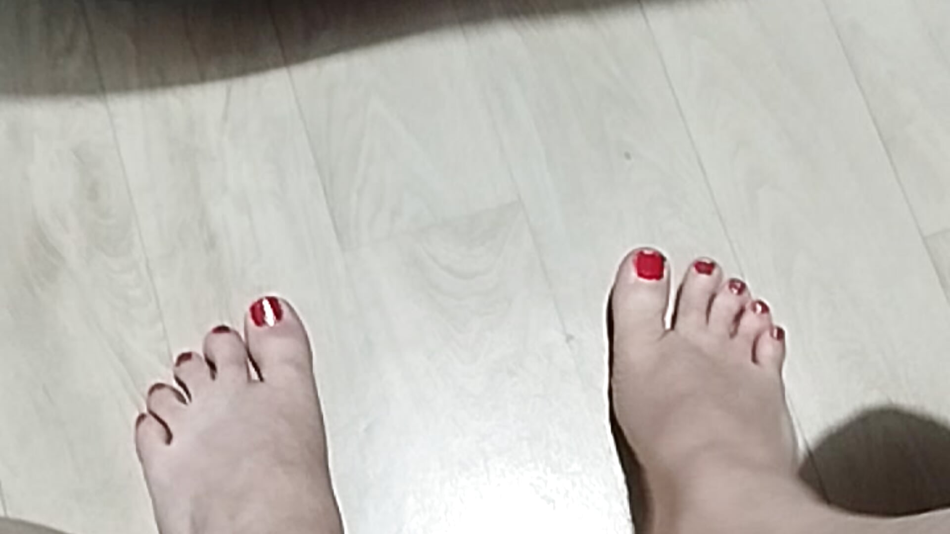 🗣️Écoute moi et regarde mes pieds 🦶