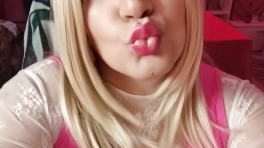 🫦 Kiss 🫦 - clip cu JulietteMaitresse model videochat