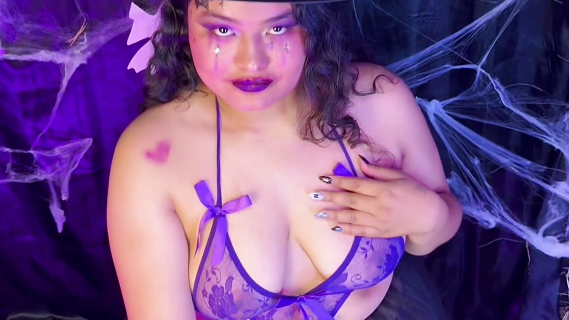 Halloween – video od webkamerové modelky Alessanddra_Pontt_