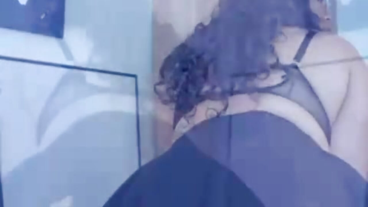 sexy 😏 - video Alessanddra_Pontt_ kameramallilta