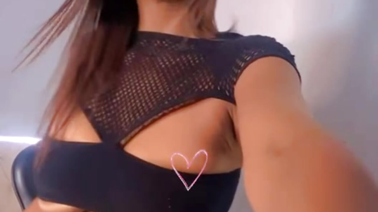 Hii Dear - відео від вебкаммоделі Cloe_Ebony
