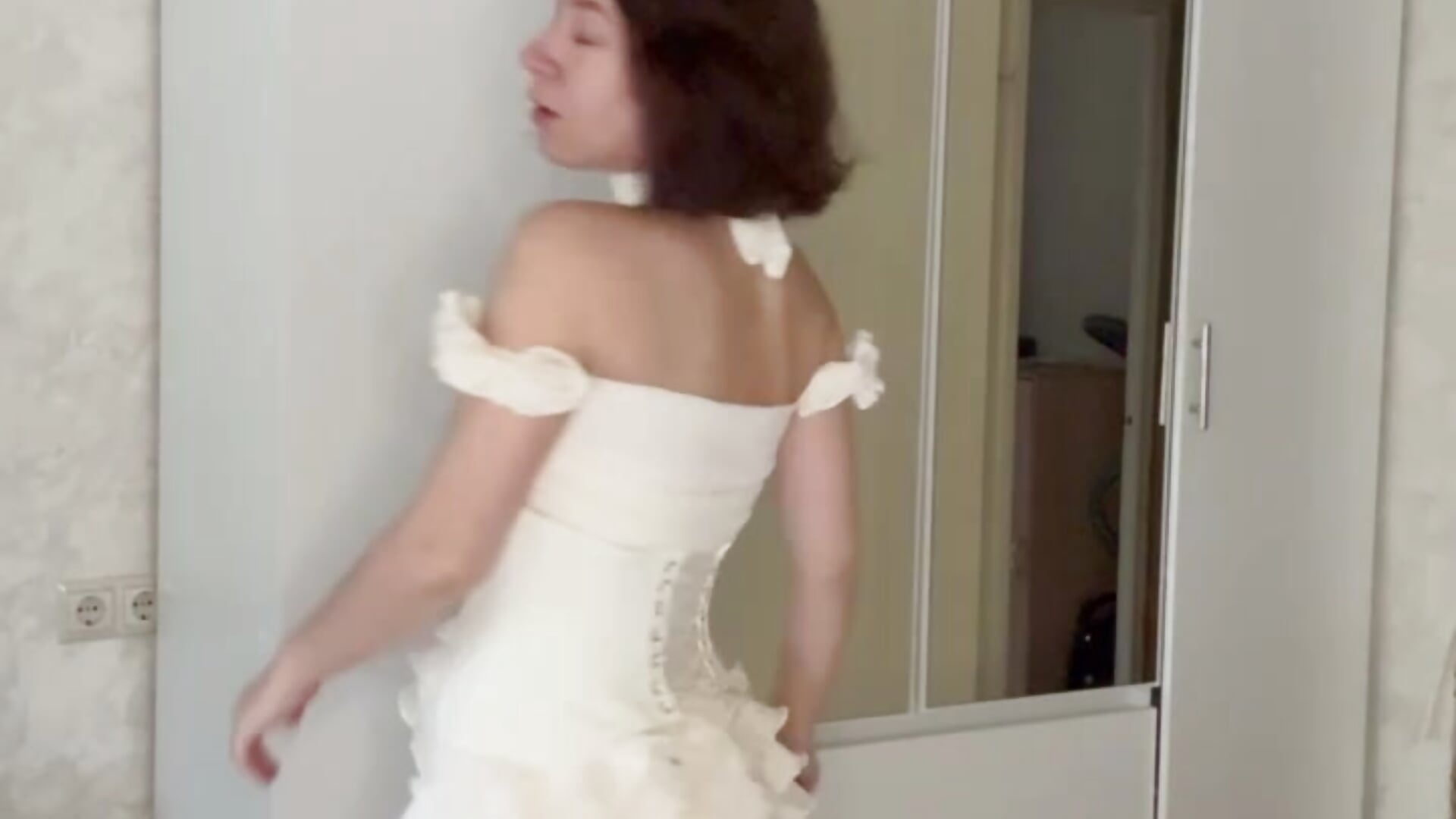 My new dress 💕 - MaliaLure 캠 모델의 동영상