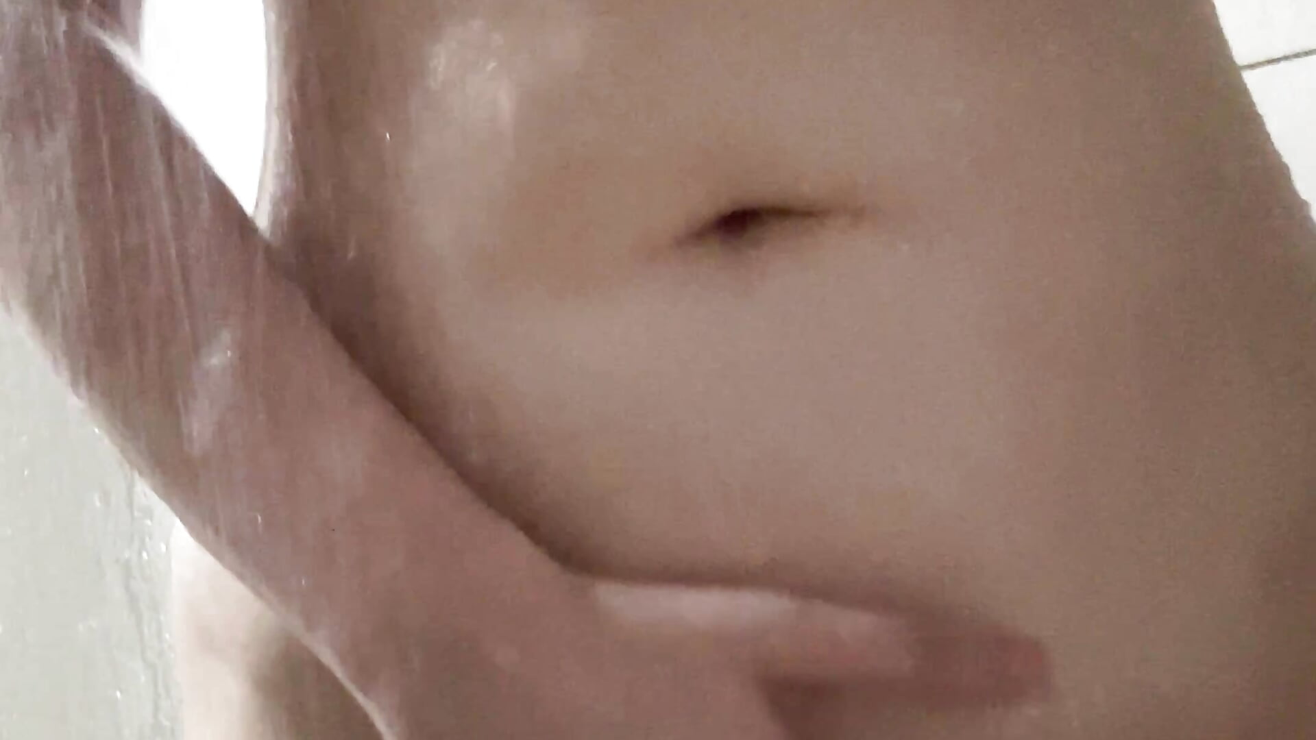Banhozinho <3 – video af aylablanc20