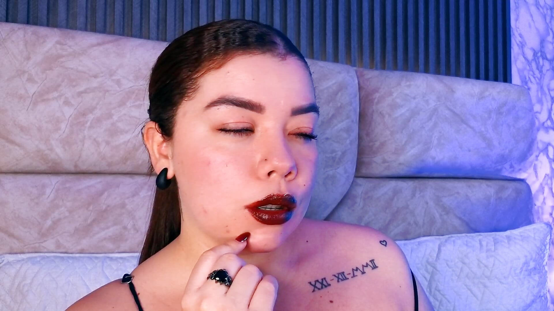 Muak 👄👄👄👄👄👄👄👄 - Video von BellatrixKorz_ Cam-Model