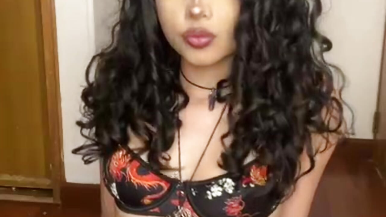 Simply me <3 - video by LudovicaSucubo cam model