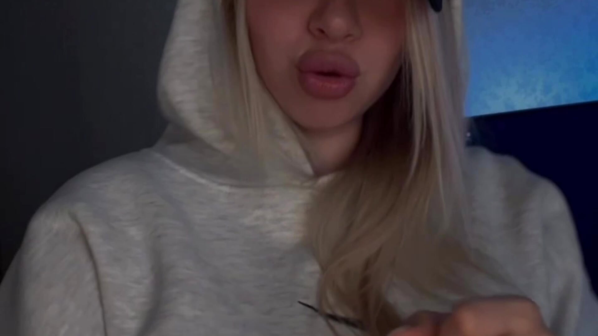 my mood - video by BreanaVinagre cam model