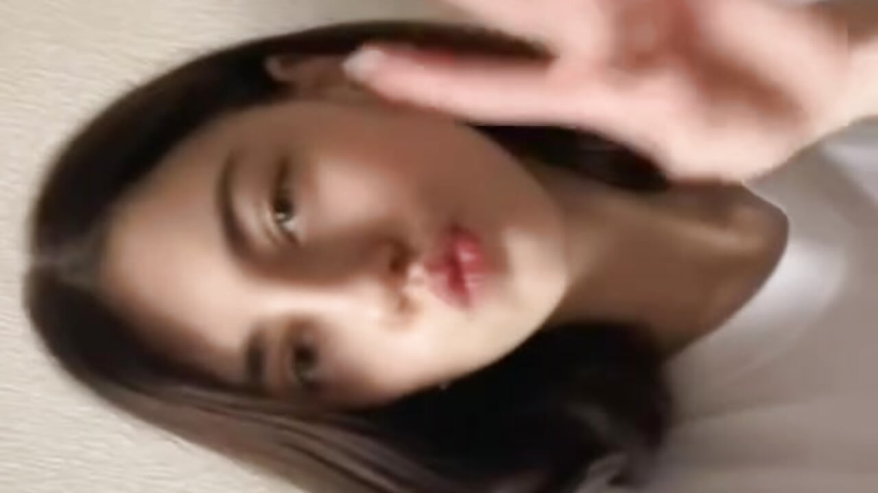 Just me trying - video ElenoreNaughton kameramallilta
