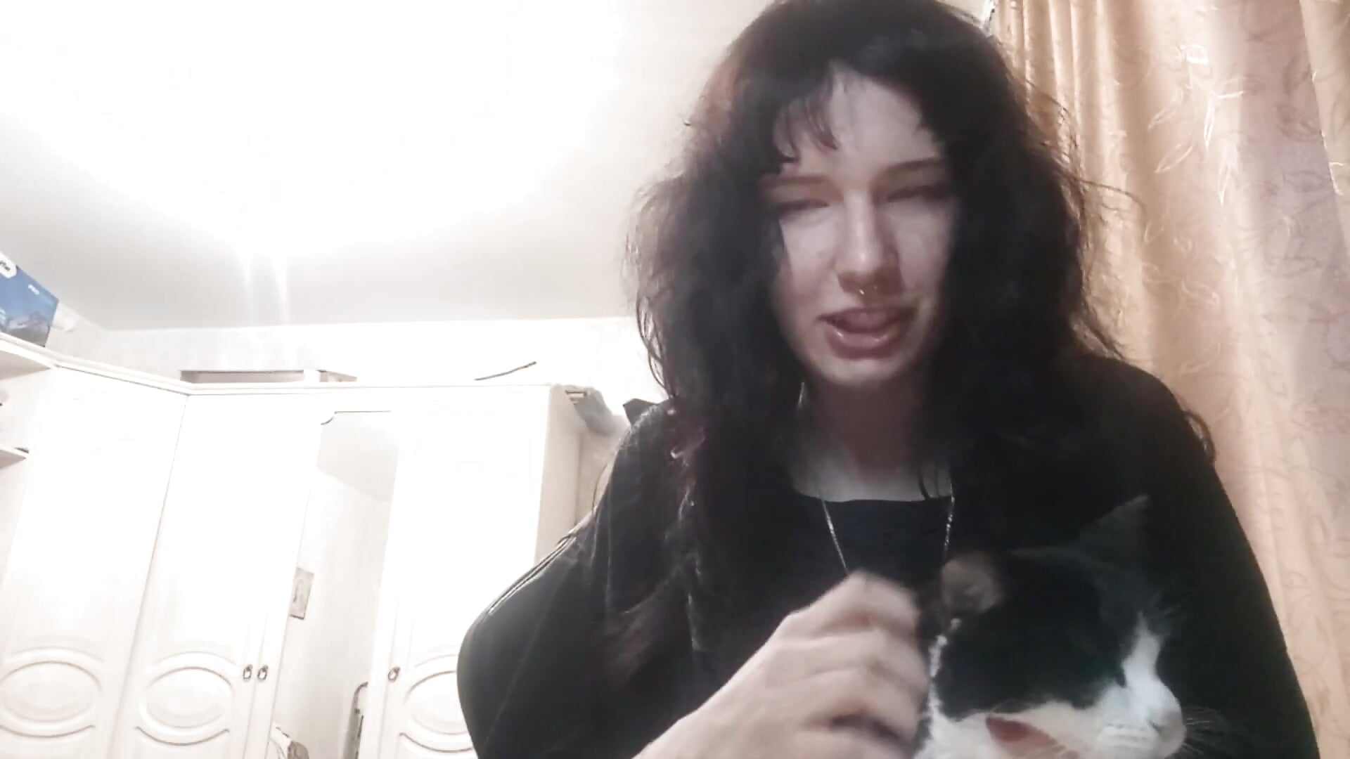 Meow - vídeo de DanitaTierney modelo de câmara