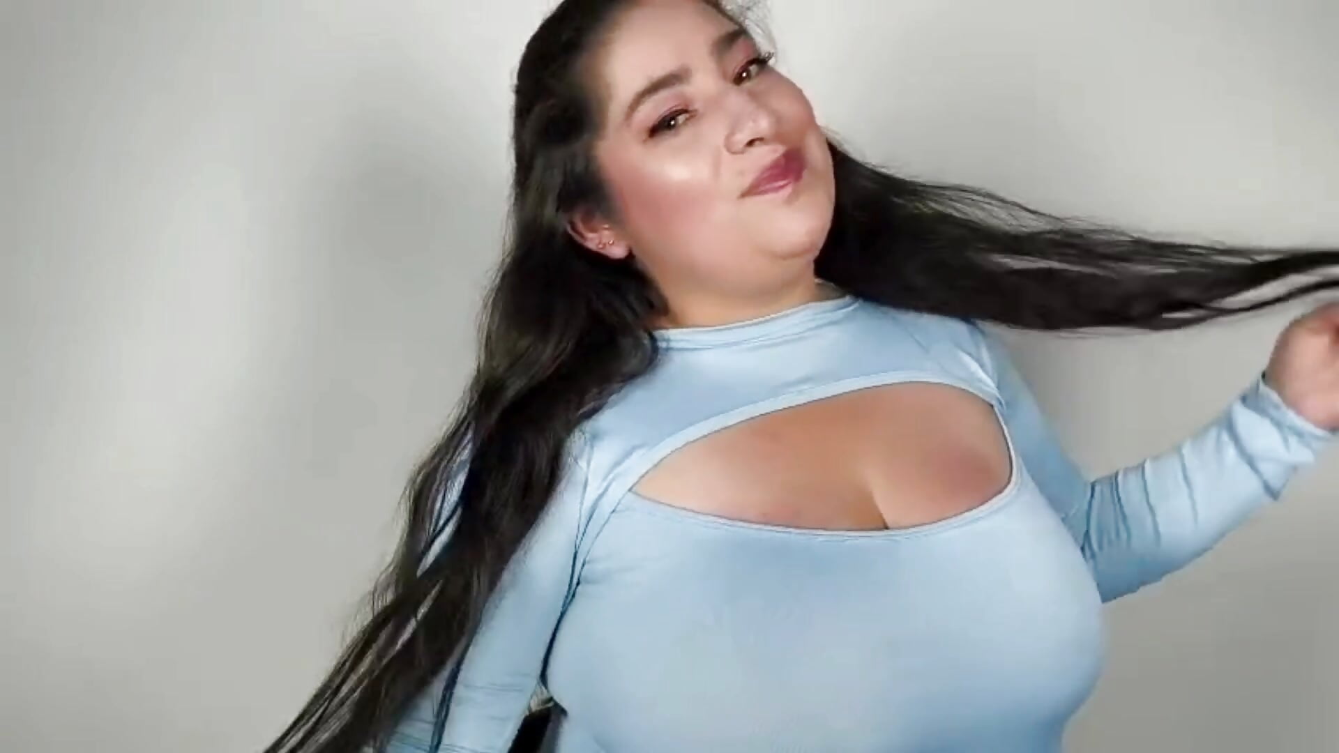 KISS - Vídeo de Mia__Evans___, modelo de vídeos