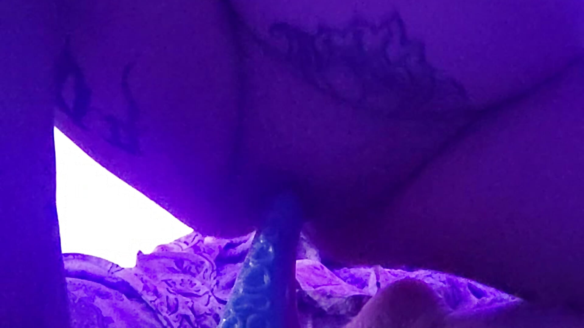 Natural and sexy orgasm with tentacles - video oleh IAM_YOURF8CK1NGQUEEN kamera model