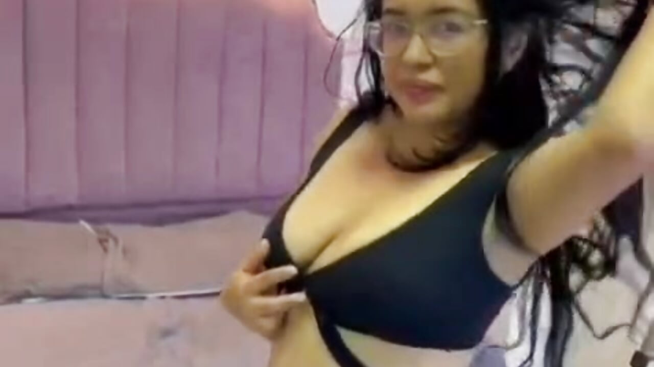 this is me♥ - video by iam_Britany cam model