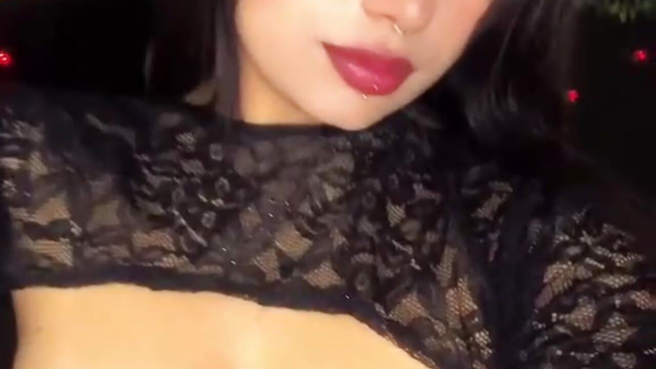 KISS 💋 - video của người mẫu cam Nina_Vesper