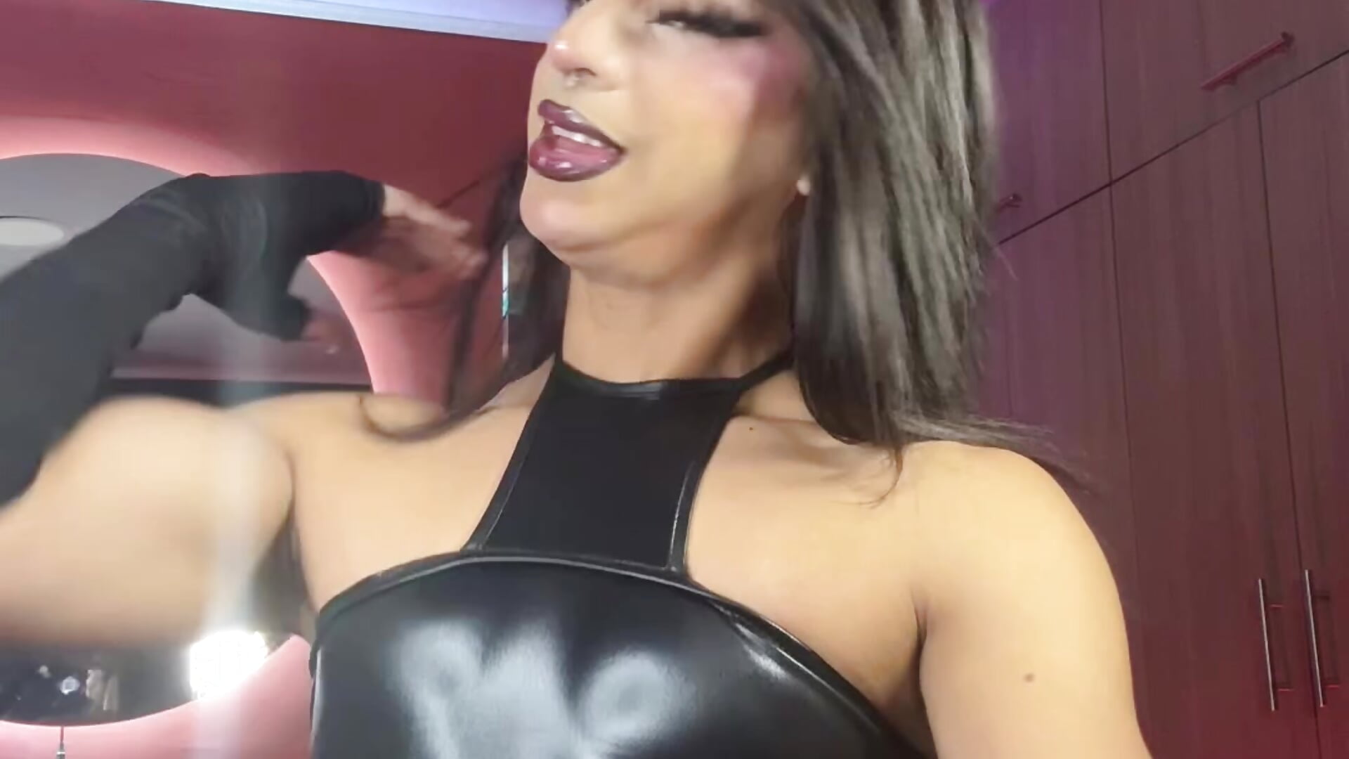 Hi