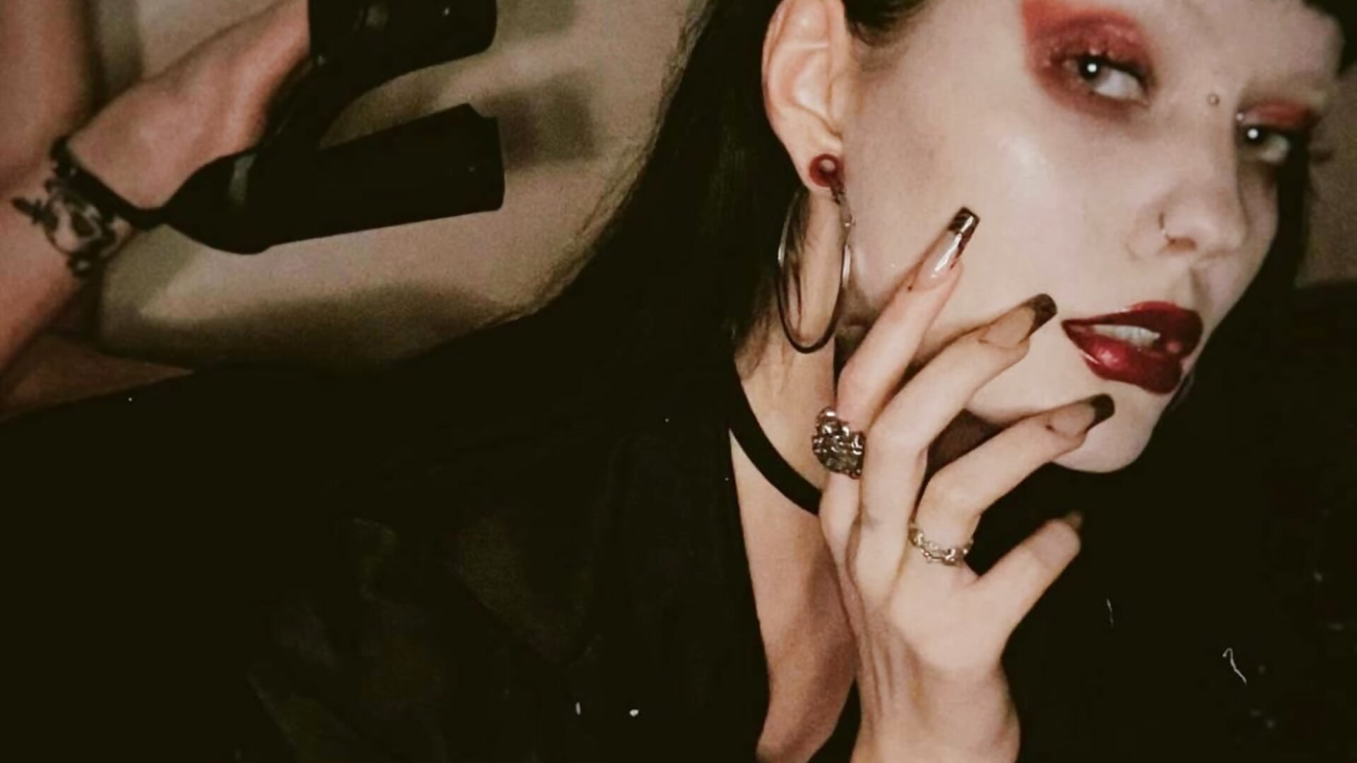 Welcome, my dear. - סרטון של Alluring_Silk, דוגמן/ית מצלמה