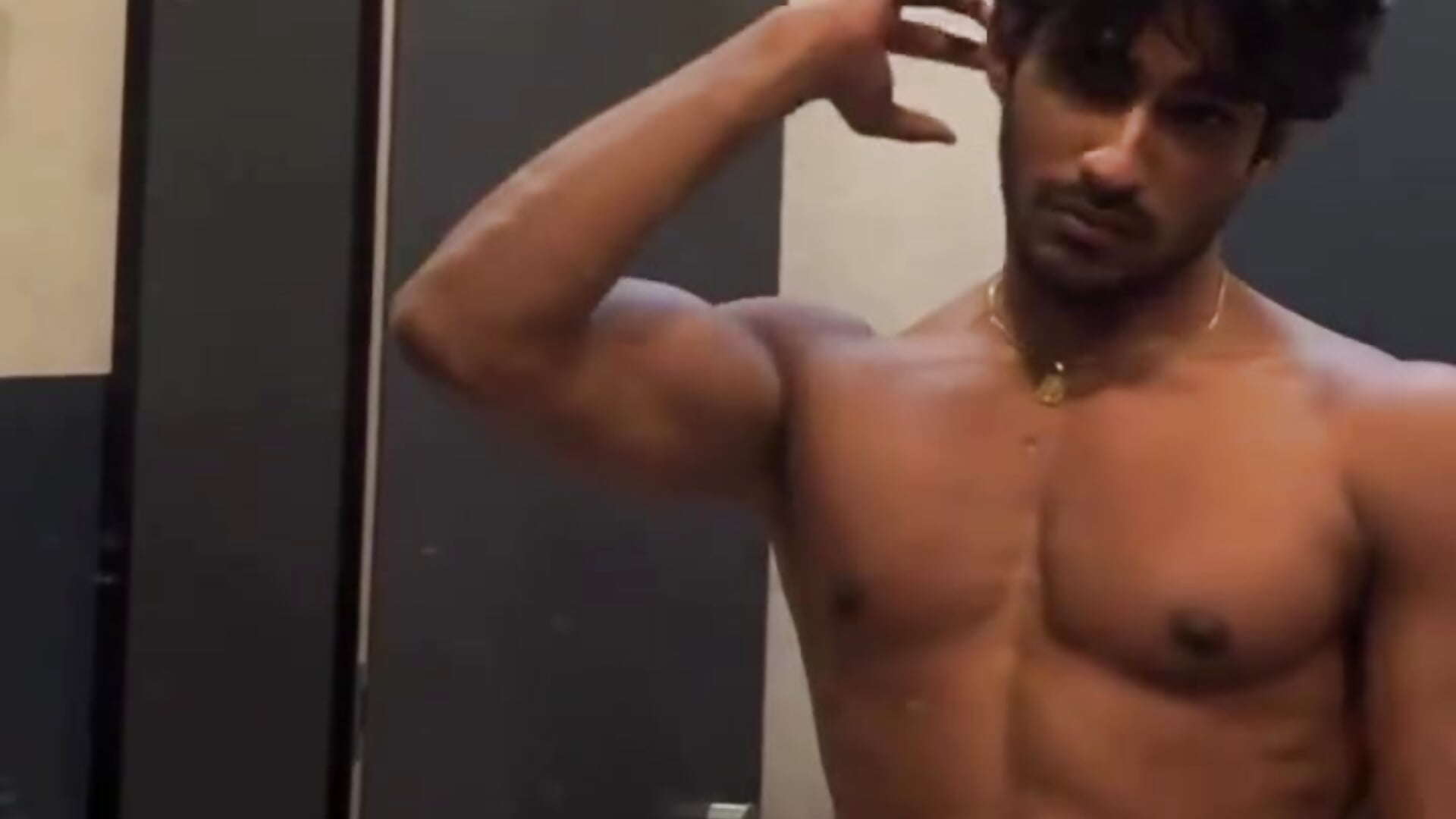aaravsingh2523w – Právě oblíbené video kamerové modelky 6568