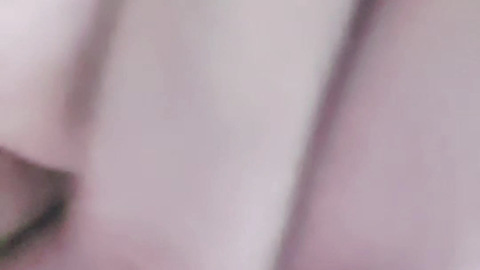 105725