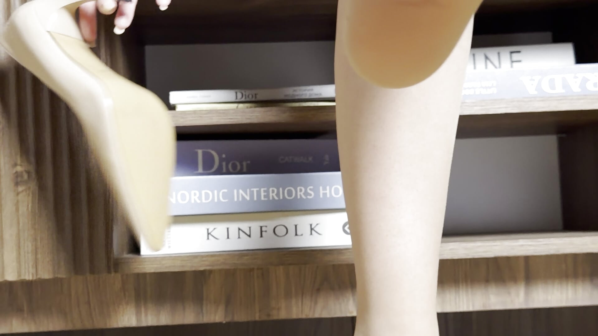 The divine Goddess legs - video av DorothyNoMercy cam-modell