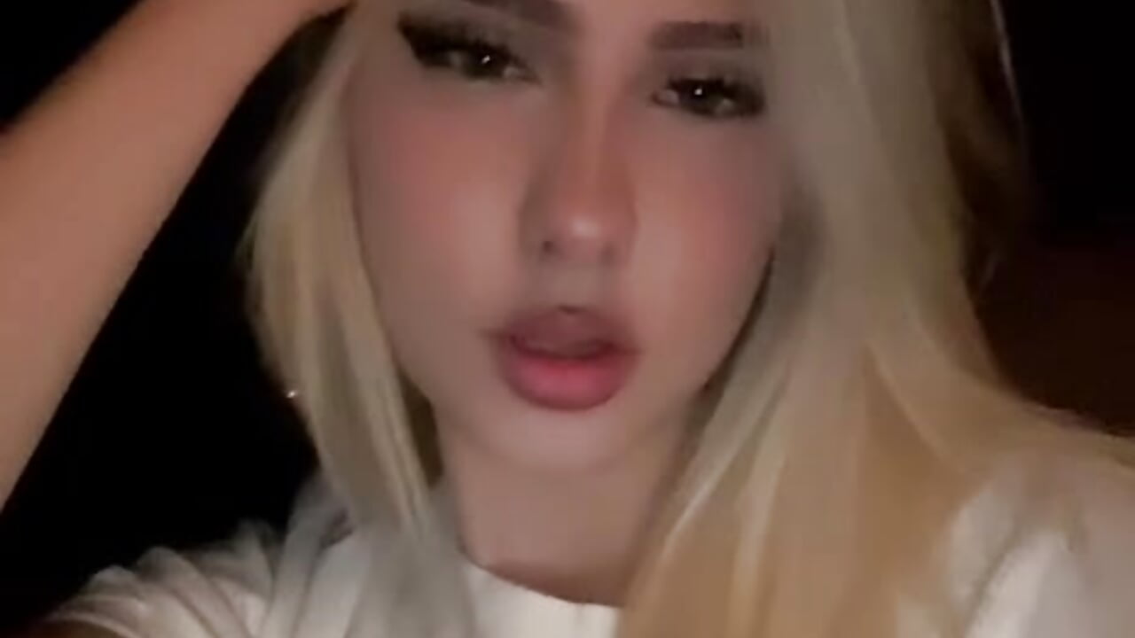 A Quick Hello - video by ClaribelHuezo cam model