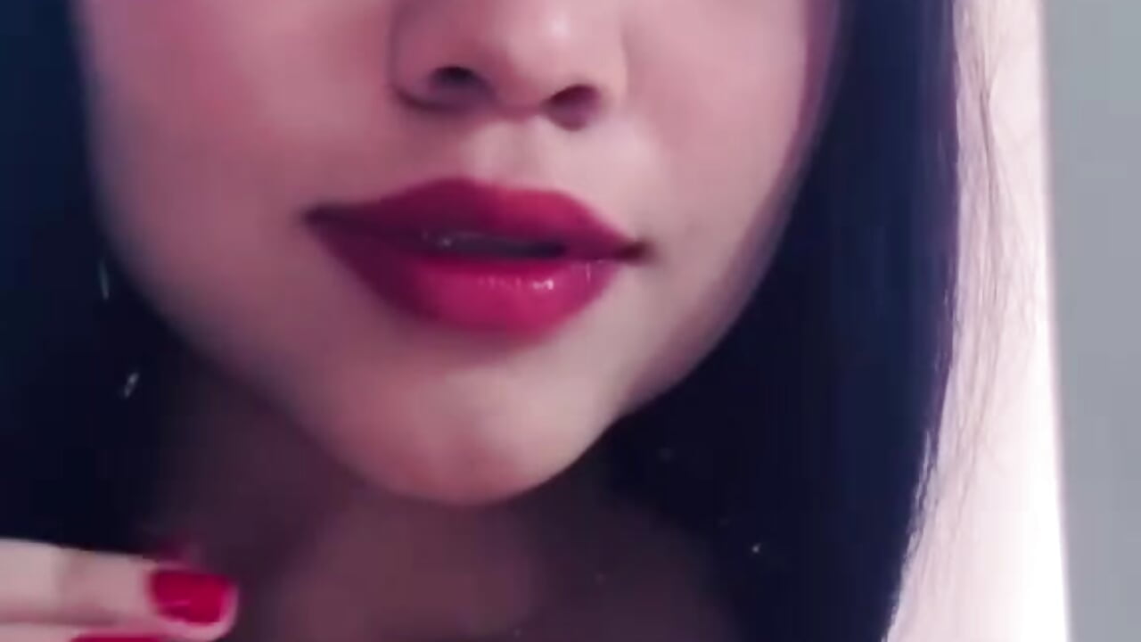My young smile - video by doll_inkk cam model