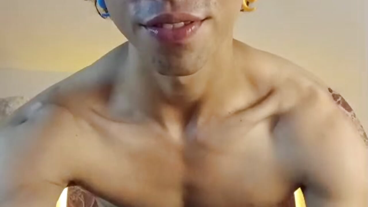 Vídeo  1019 de modelo de vídeos krayno_moore – em alta