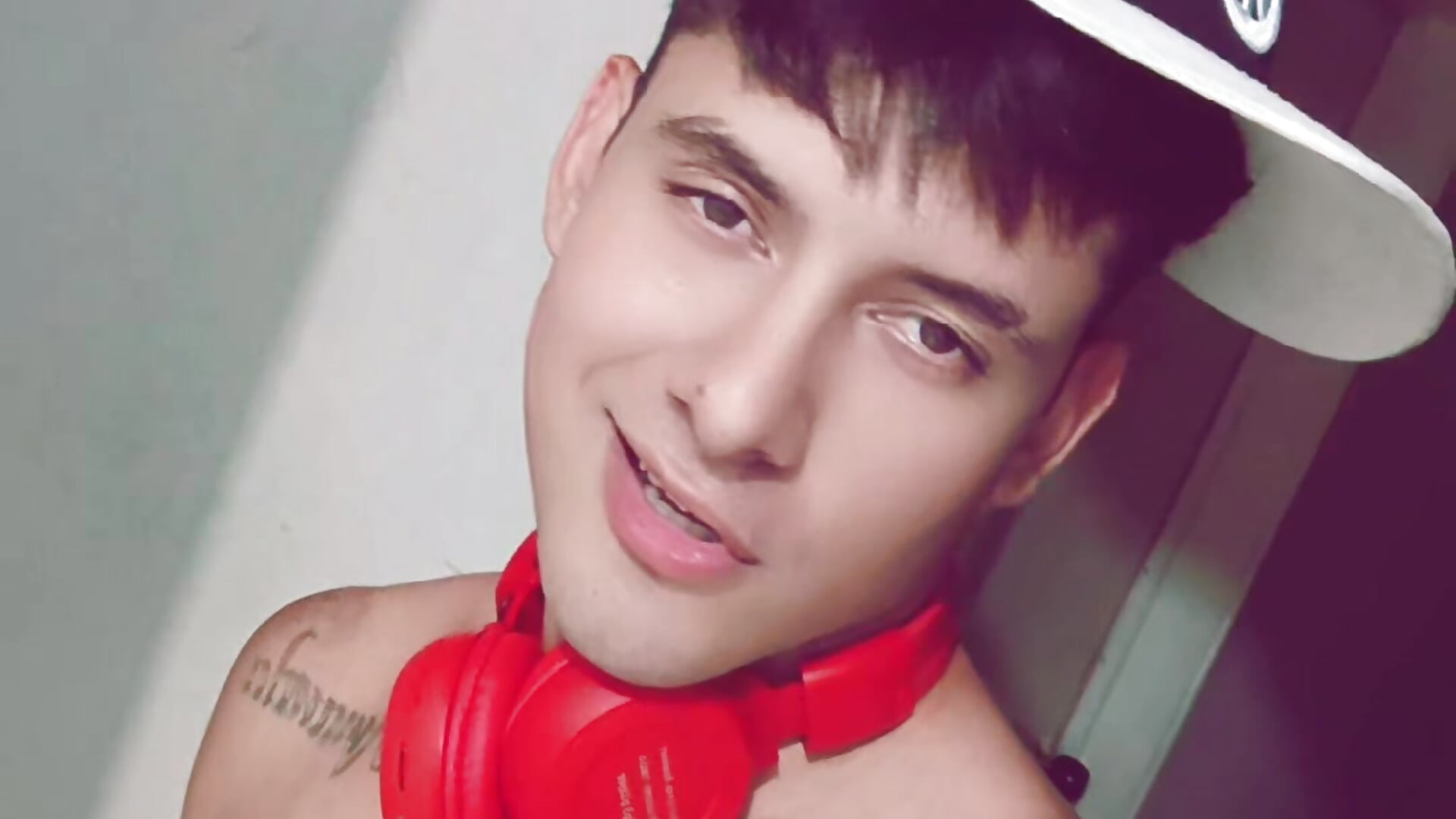 Kevin mckinley 😎 - video by McKinley_Snake cam model