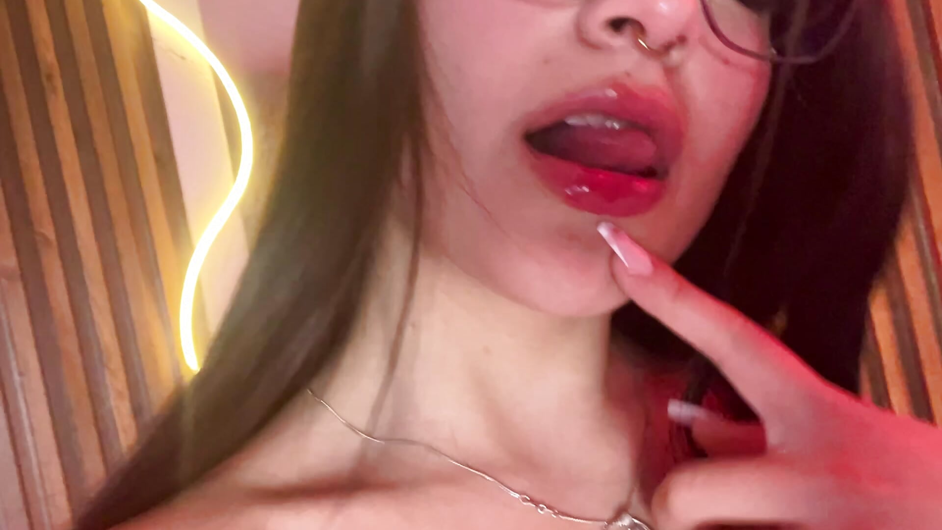 Kisss - video by Neftis_lyria cam model