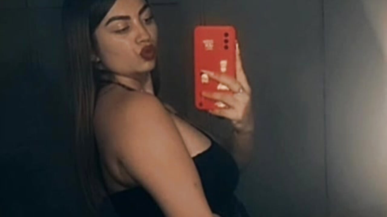 profile-intro-video-1790695707 - βίντεο μοντέλου Zoe_moon_moon