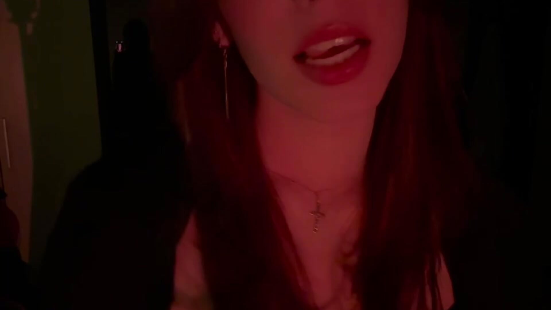 How do you like this?^^ – video modela na kameri KiraRomeron