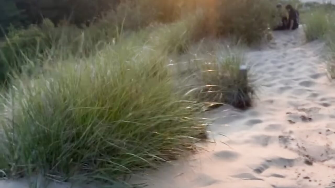 Beach day🥰 - video by Mellamella26 cam model