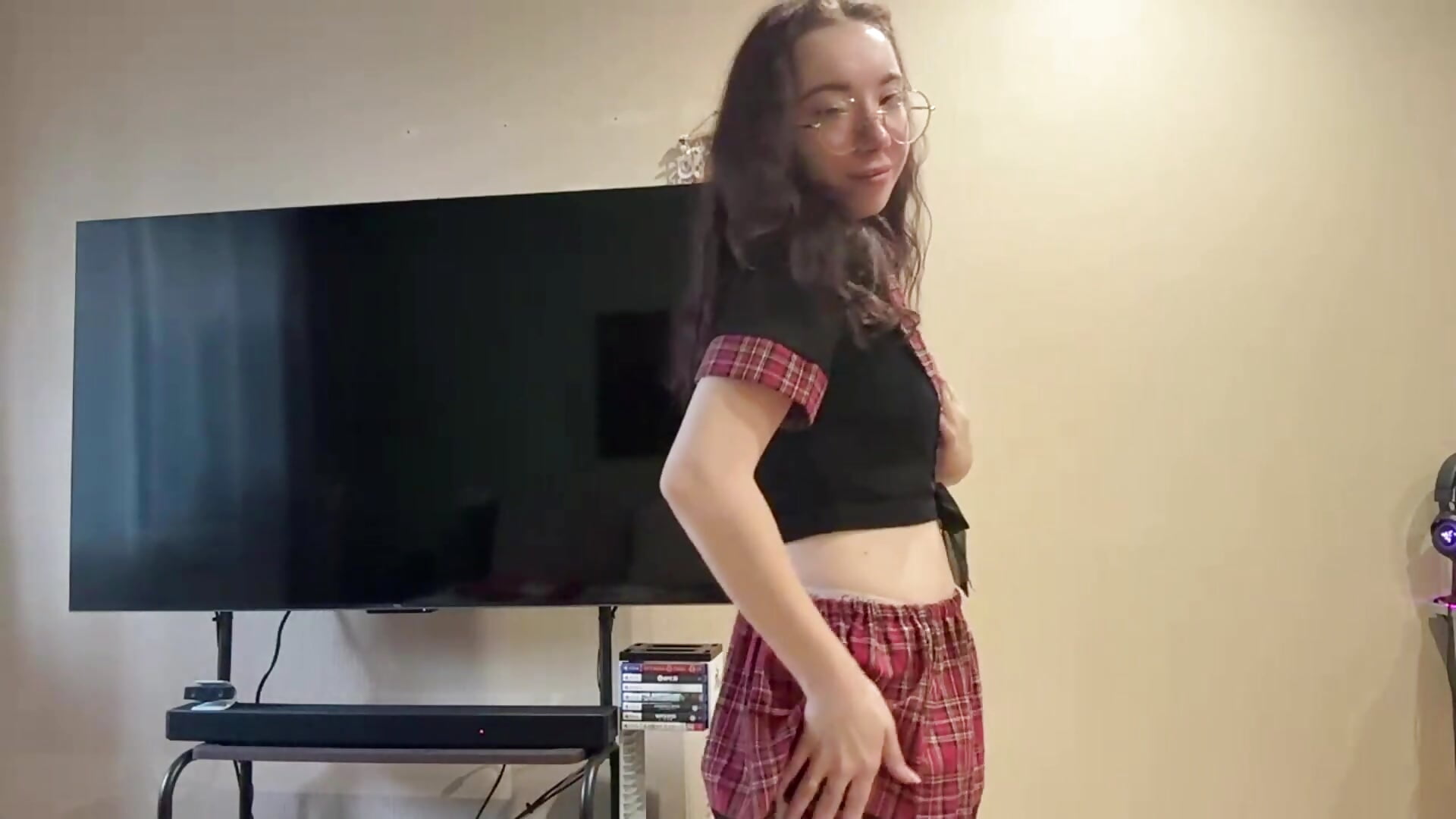 ❤️ Slow Moves, Sweet Little Tease ❤️ - video by KarryRosamond cam model