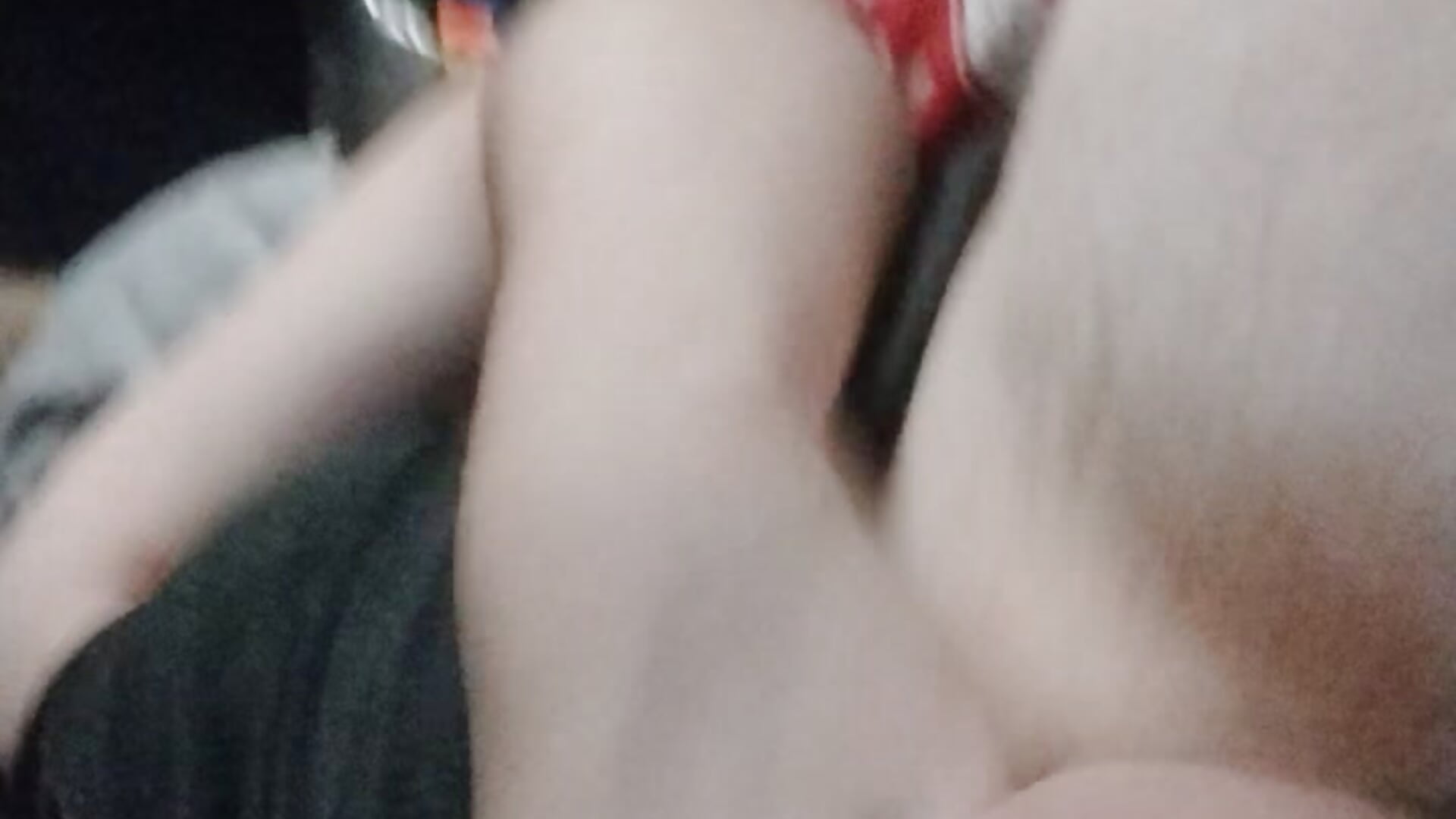 Stroking it - video by papitoeandmae cam model