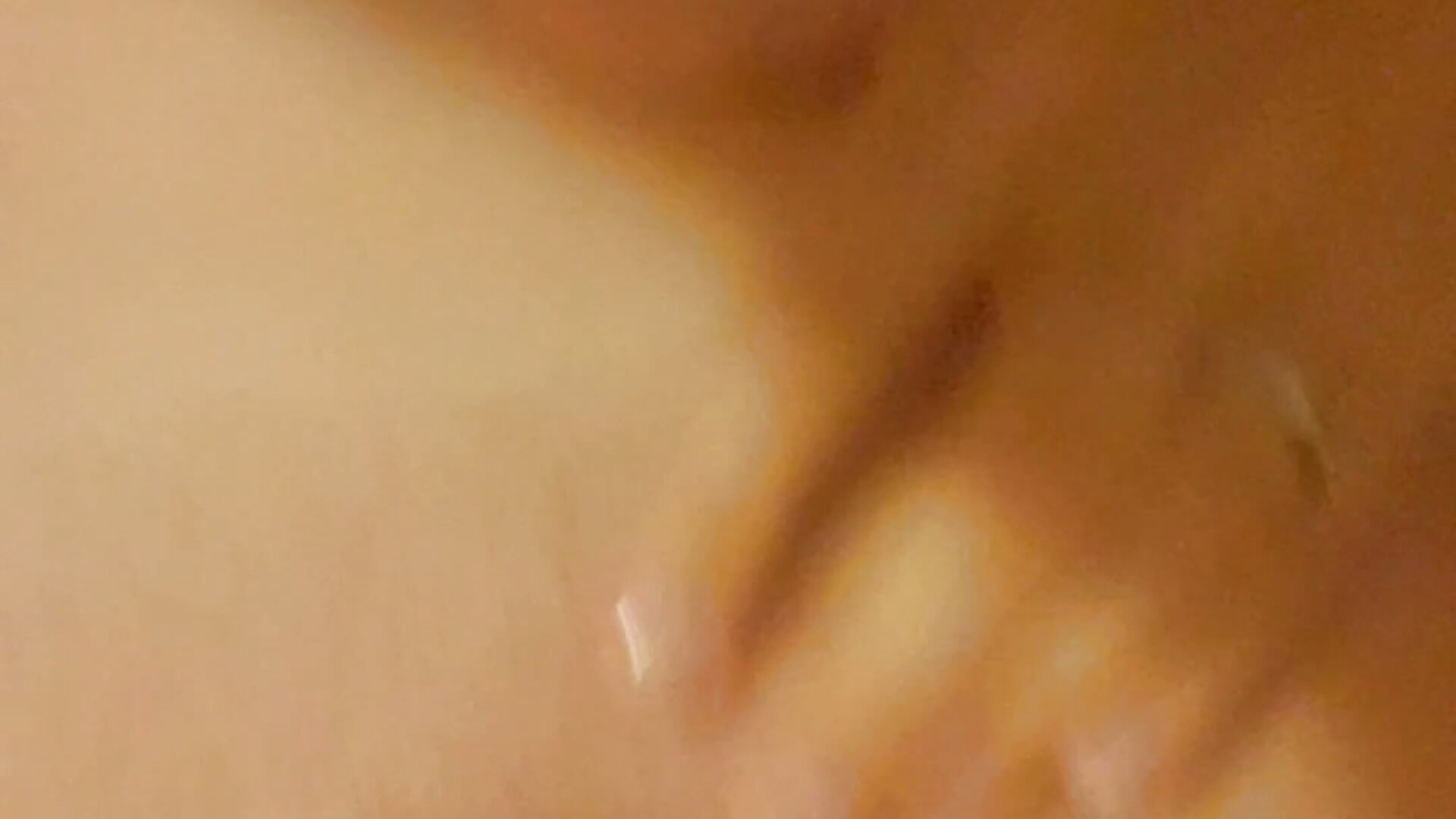 Je me caresse sagement