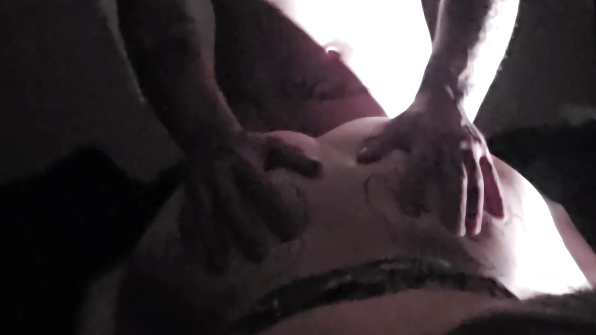 Back shot cum shot on my fat tatted ass - vídeo de NovaThorn modelo de câmara