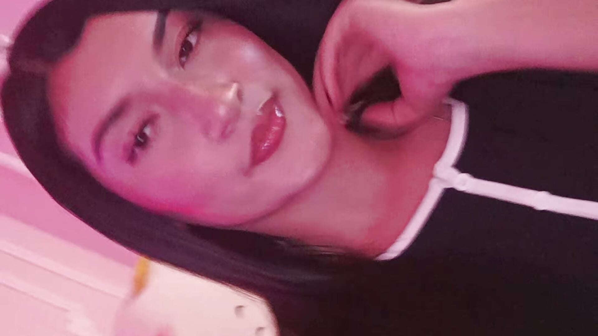 A Pretty Girl for you - video di HazellSmit modella di cam