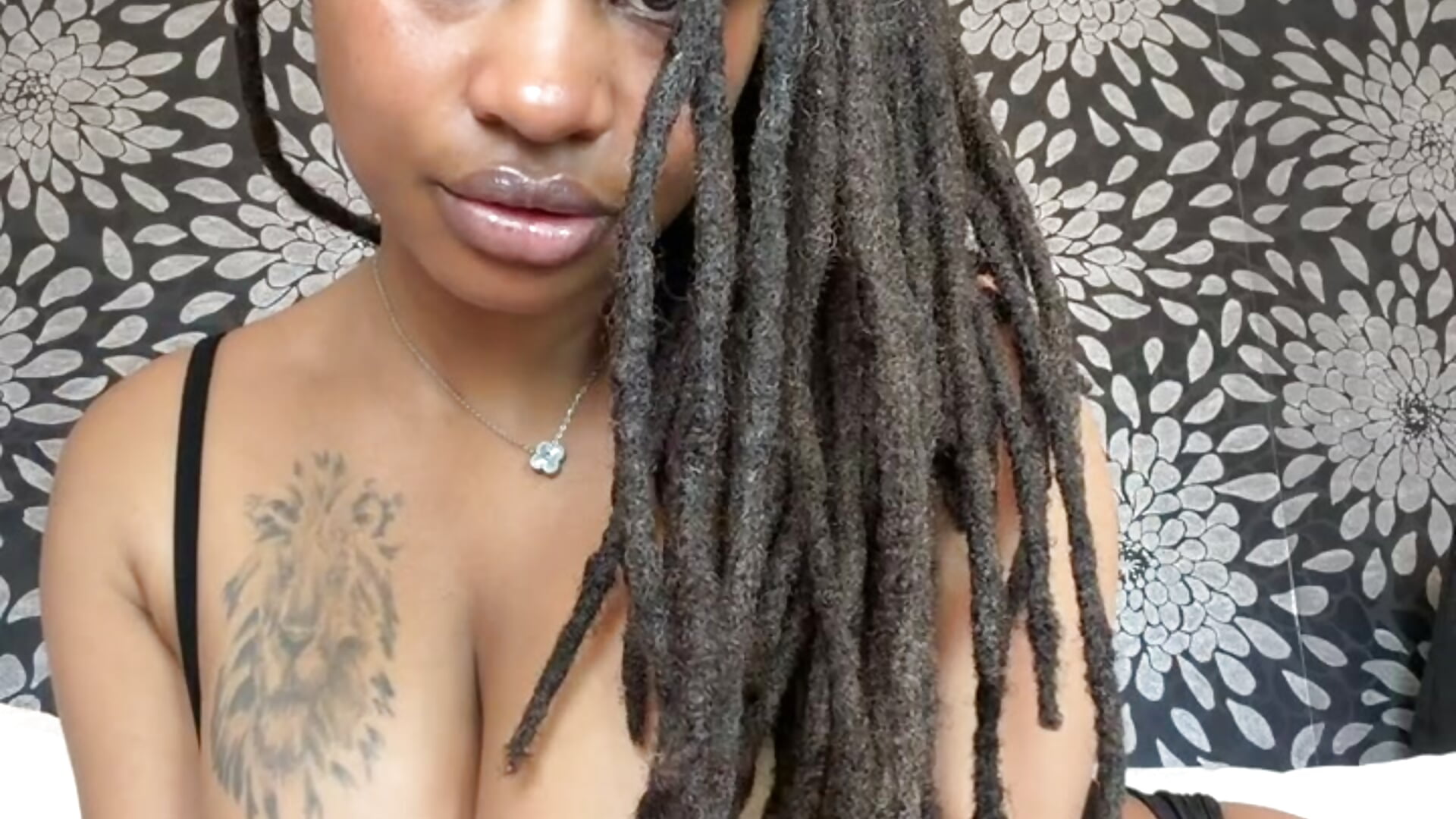 Hi I’m Honey 😇 – video modela na kameri TheAngelHoney