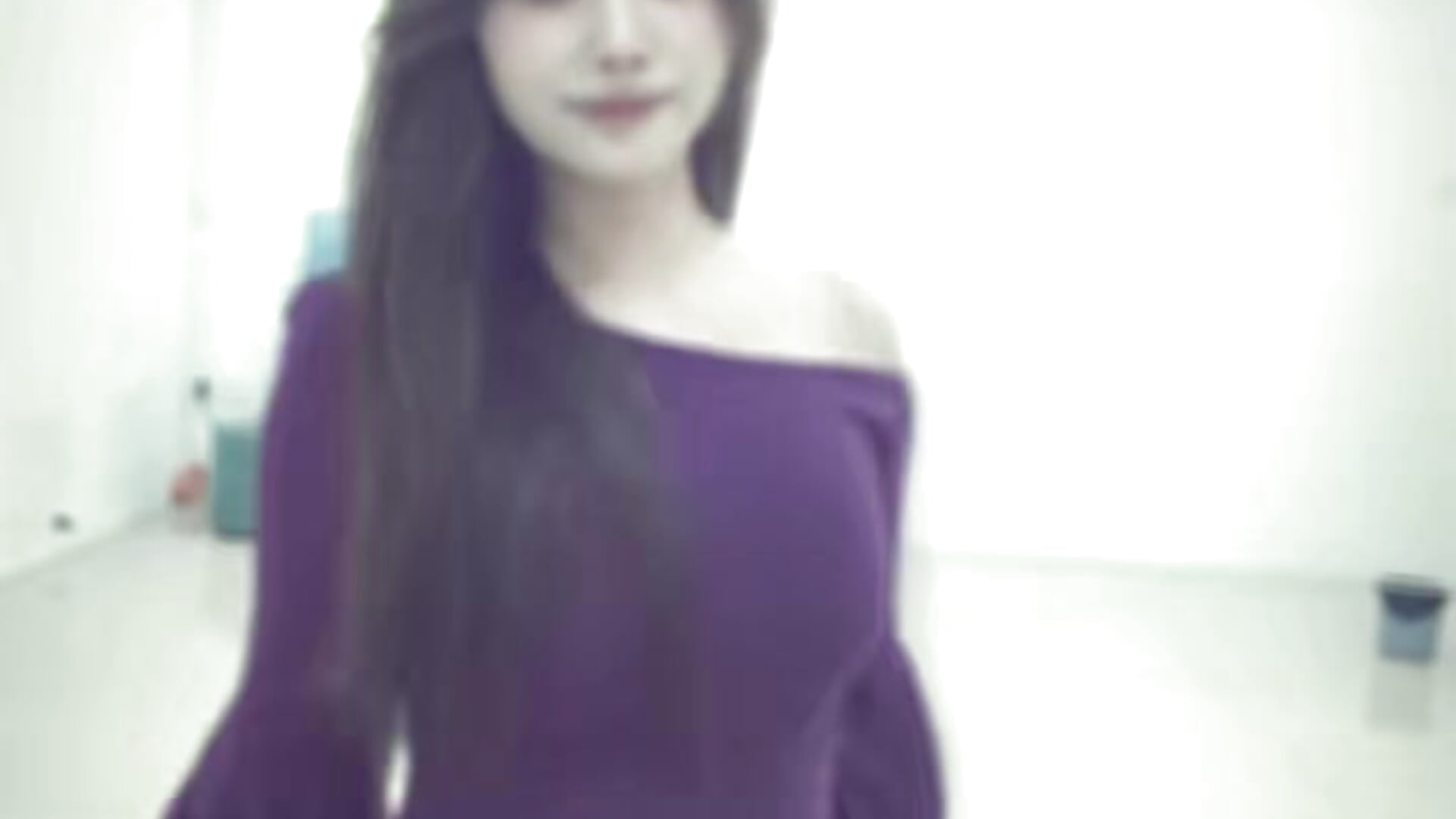 泡泡 – video modela na kameri NEO-LIFE
