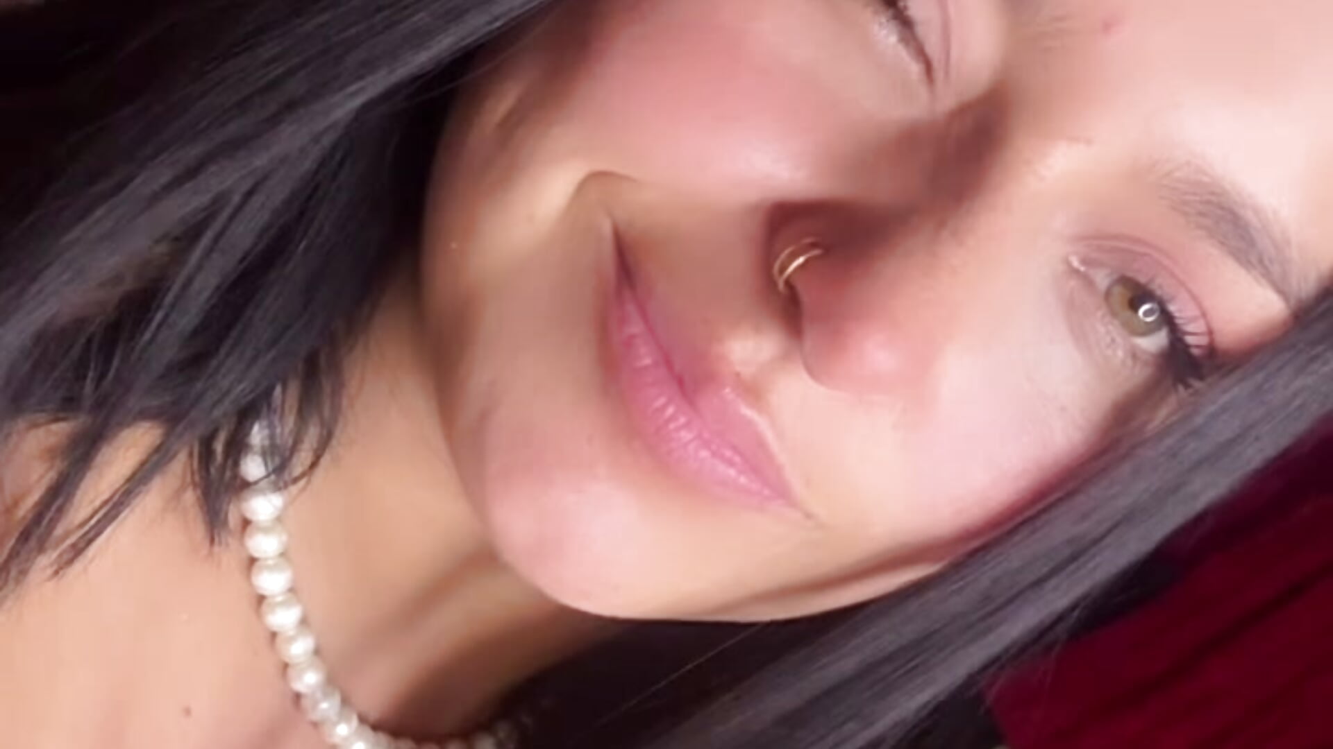 🌻 – video od webkamerové modelky Amber_xx_